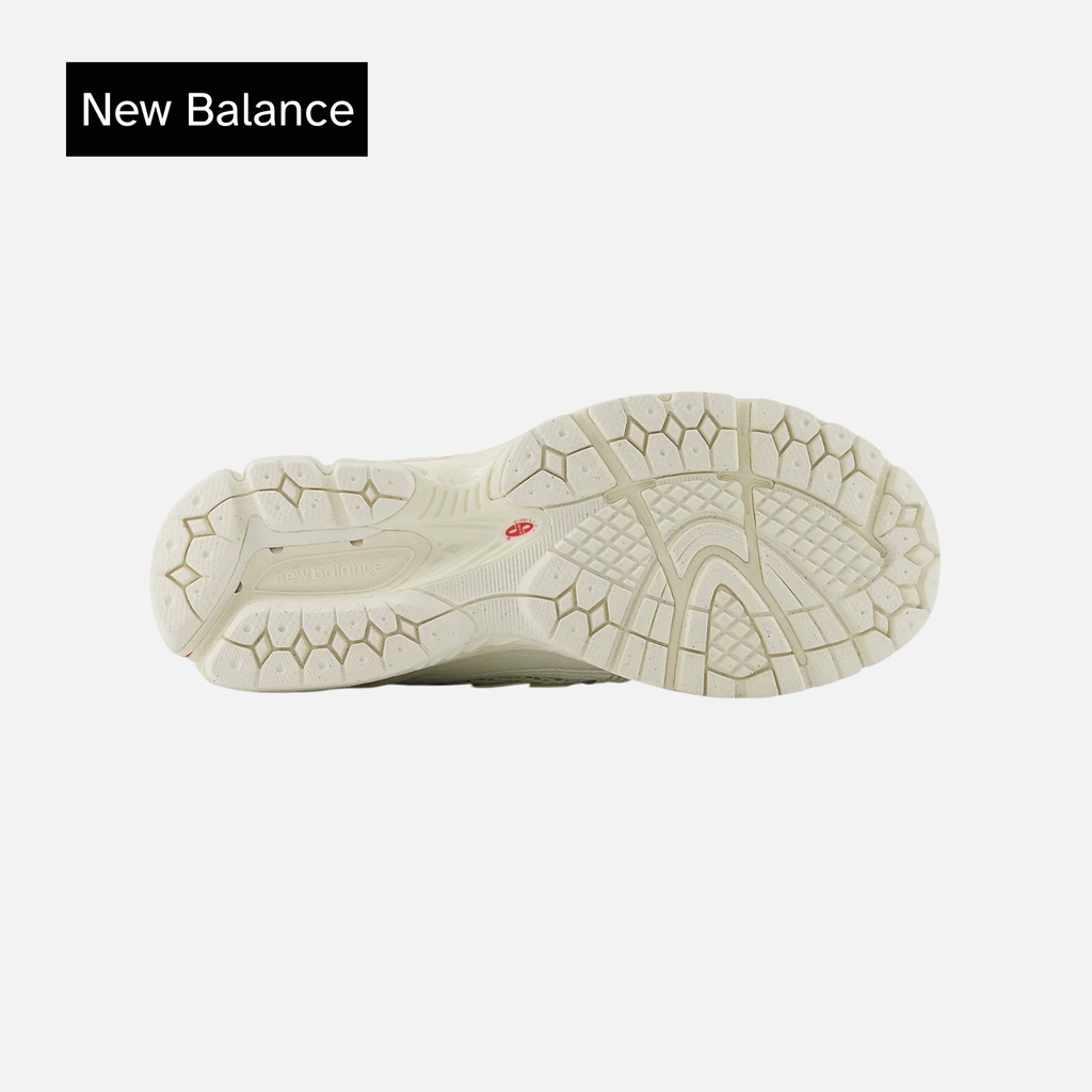 New Balance 1906 Sea Salt Red