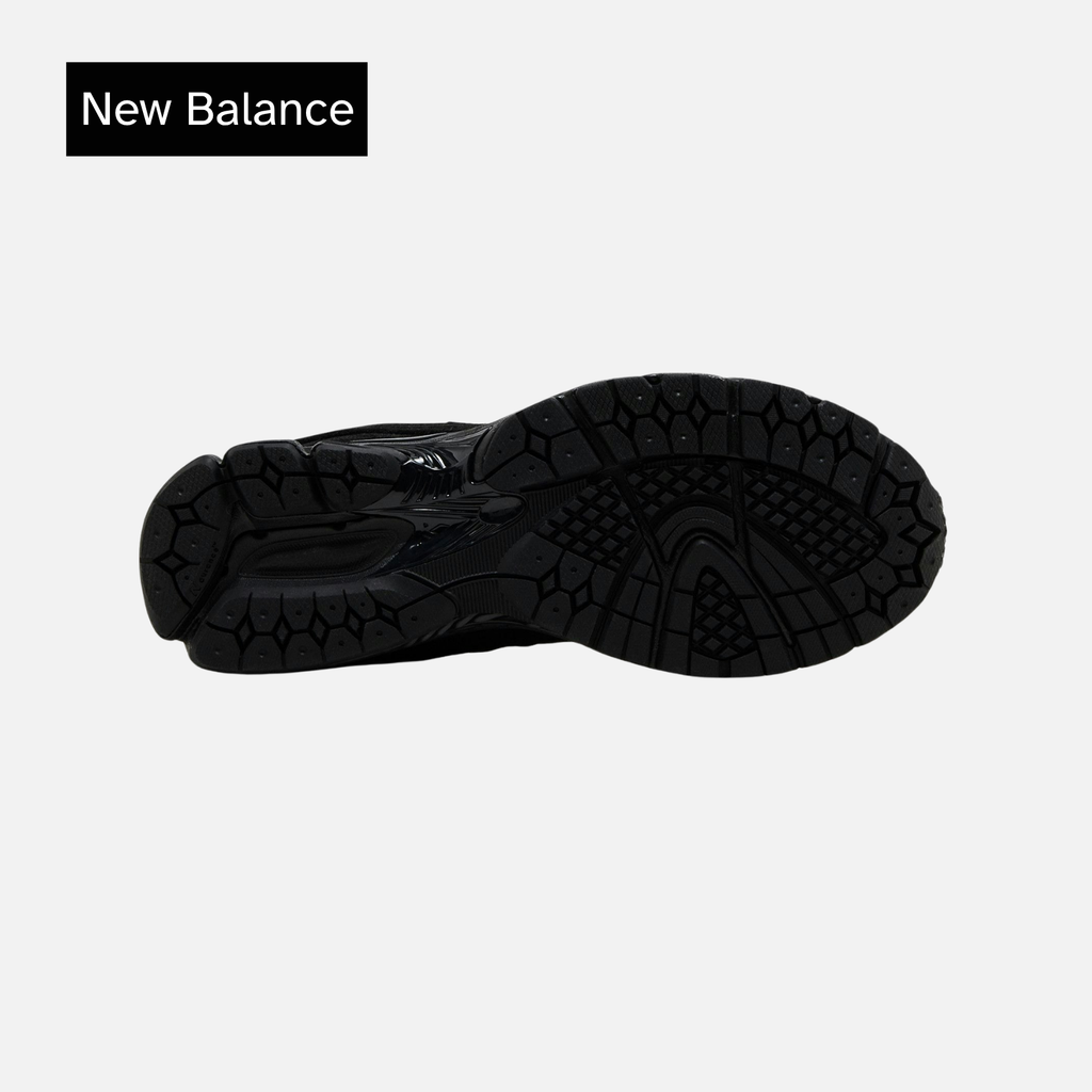New Balance 2002R Black Cat